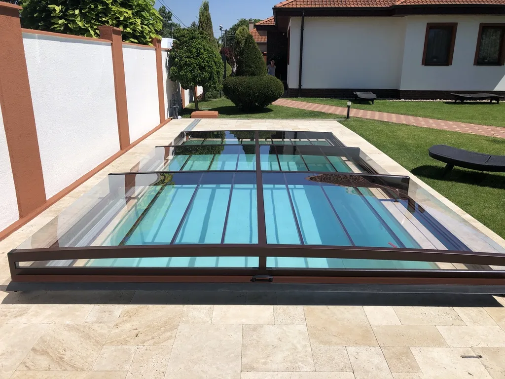 Zastrešenie bazéna Aquacomet — realizácia Techconsystems