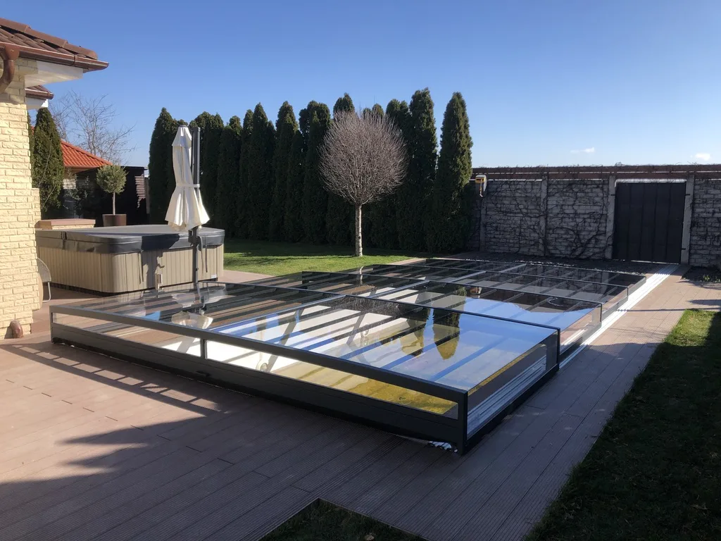Zastrešenie bazéna Aquacomet — realizácia Techconsystems