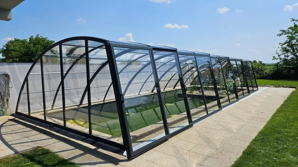 Zastrešenie bazéna Aquacomet — realizácia Techconsystems