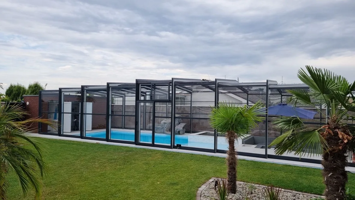 Zastrešenie bazéna Aquacomet — realizácia Techconsystems