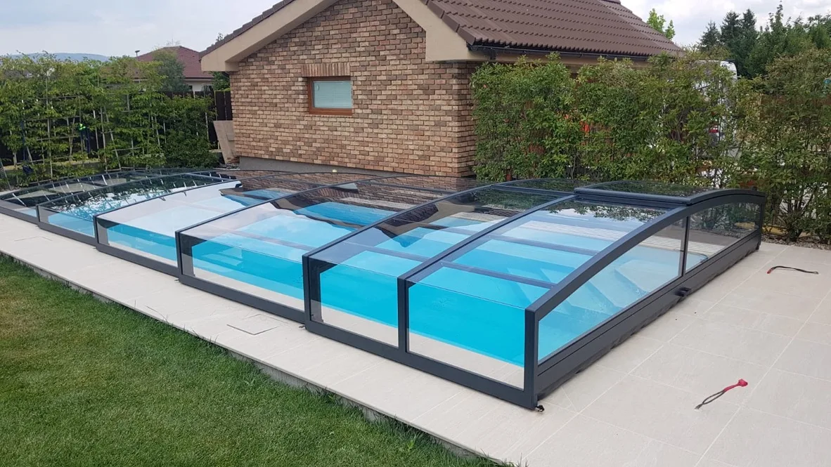 Zastrešenie bazéna Aquacomet — realizácia Techconsystems