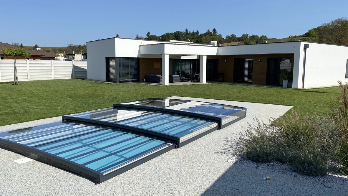 Zastrešenie bazéna Aquacomet — realizácia Techconsystems
