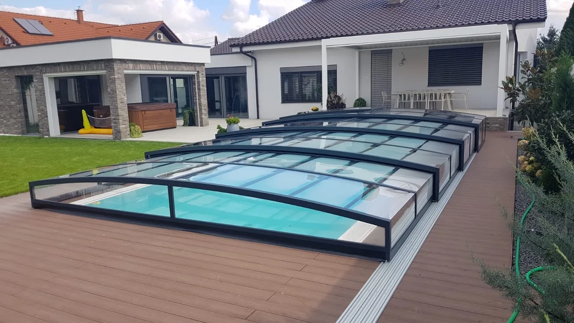 Zastrešenie bazéna Aquacomet — realizácia Techconsystems