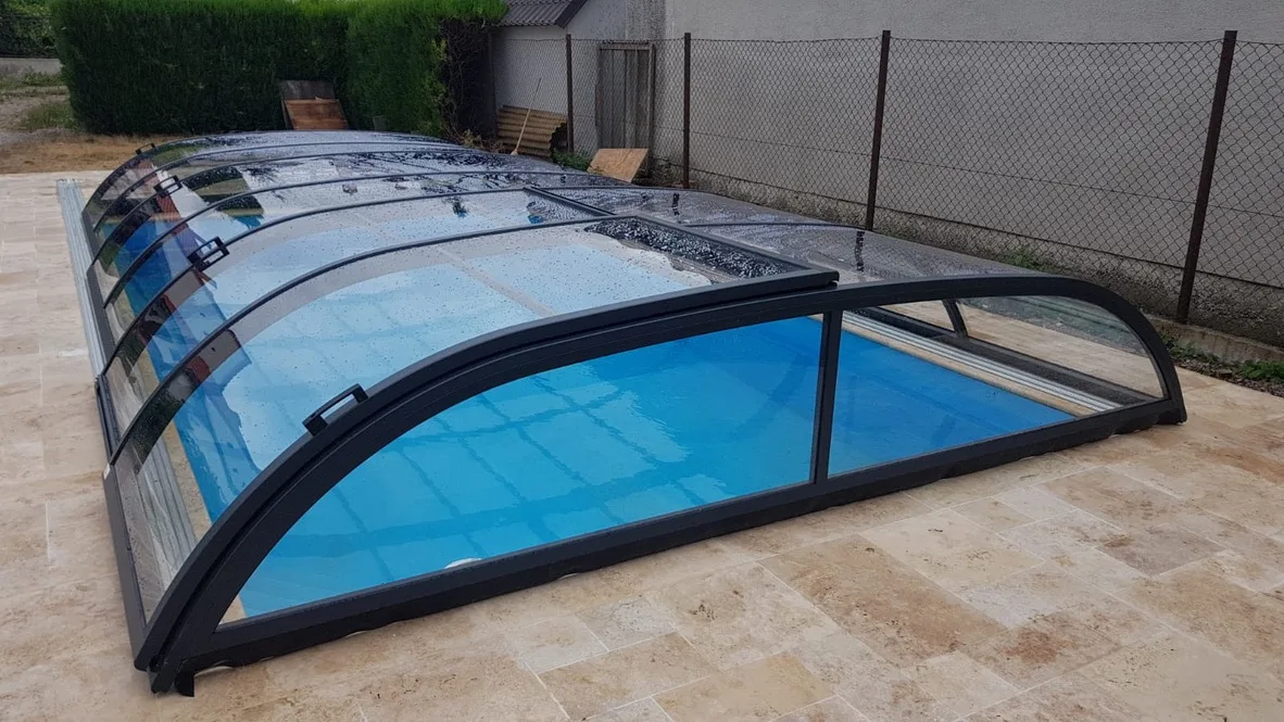 Zastrešenie bazéna Aquacomet — realizácia Techconsystems