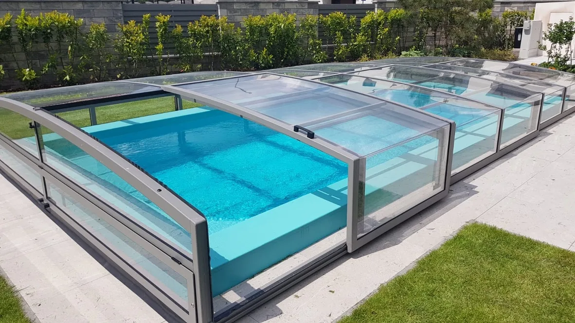 Zastrešenie bazéna Aquacomet — realizácia Techconsystems