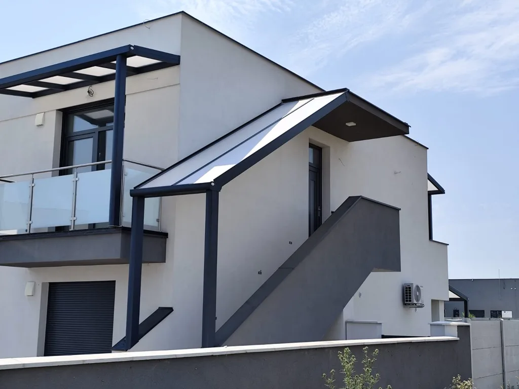 Hliníková pergola na terasu — realizácia Techconsystems