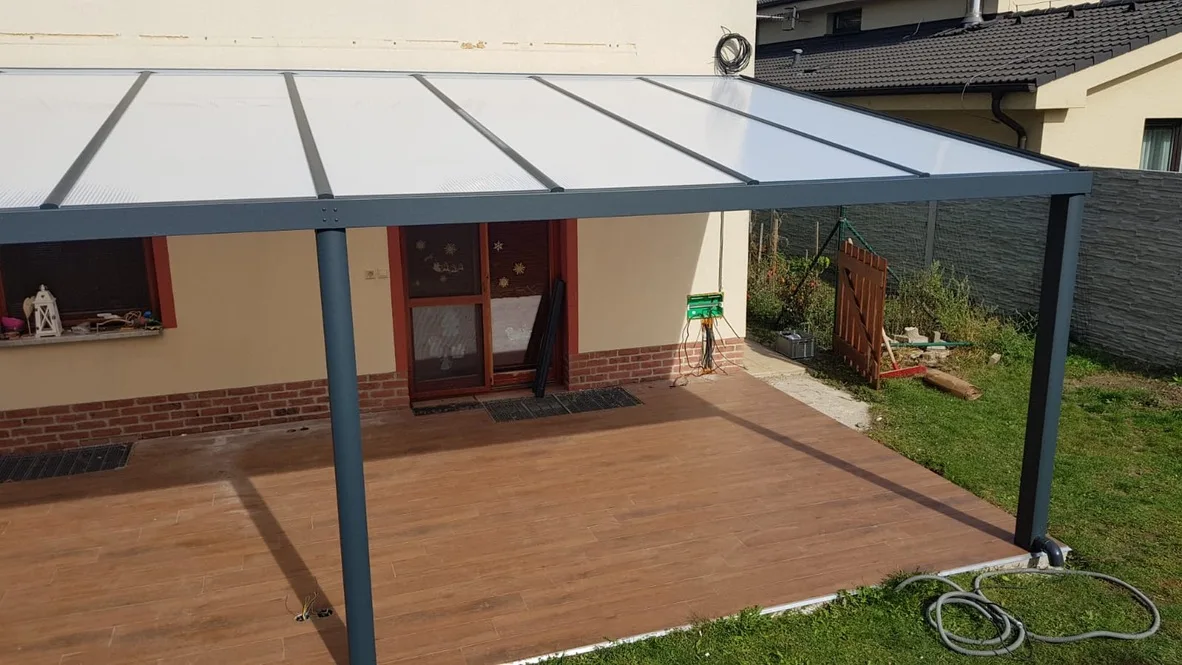 Hliníková pergola na terasu — realizácia Techconsystems