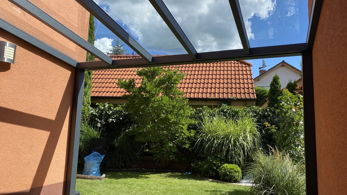 Hliníková pergola na terasu — realizácia Techconsystems