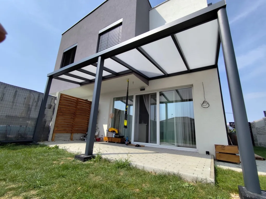 Hliníková pergola na terasu — realizácia Techconsystems
