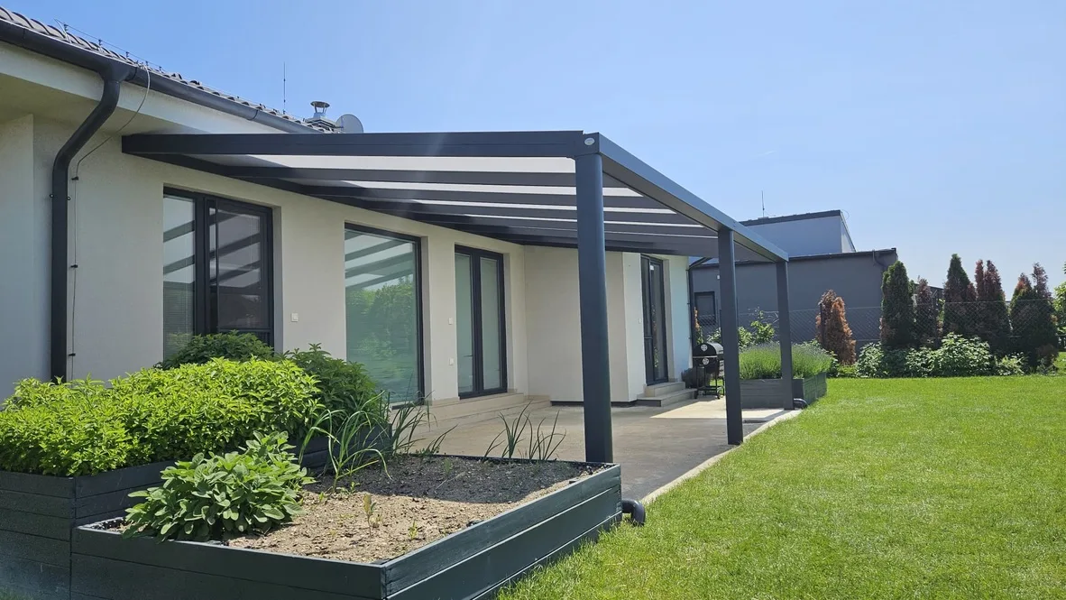 Hliníková pergola na terasu — realizácia Techconsystems